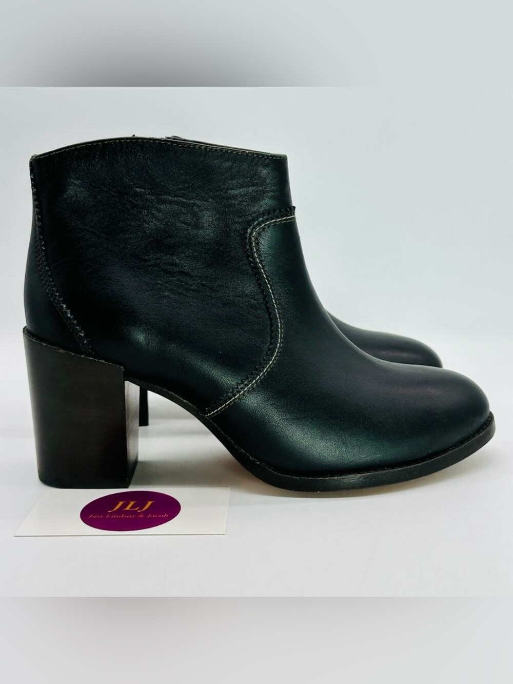 Wolverine Women's 1000 Mile Black Leather Heeled Zip Ankle Booties Size 7